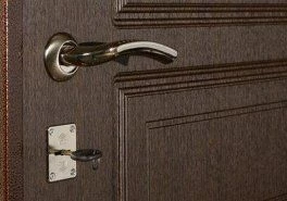 Из истории входных железных дверей